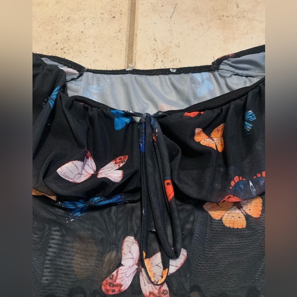 Black Butterfly Print Top - Picture 8 of 8